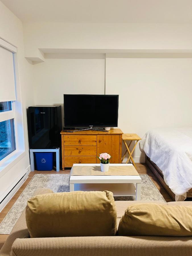Victoria Private Studio Suite Colwood Eksteriør billede